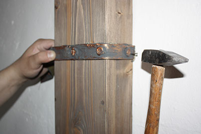 6. Крепим элемены декора